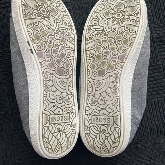 Bobs B  Cute Sketches Gray - Picture 3 of 4